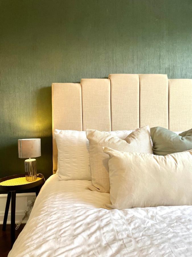 Newly Refurbished 2 Bedroom Apartment In South London Ngoại thất bức ảnh