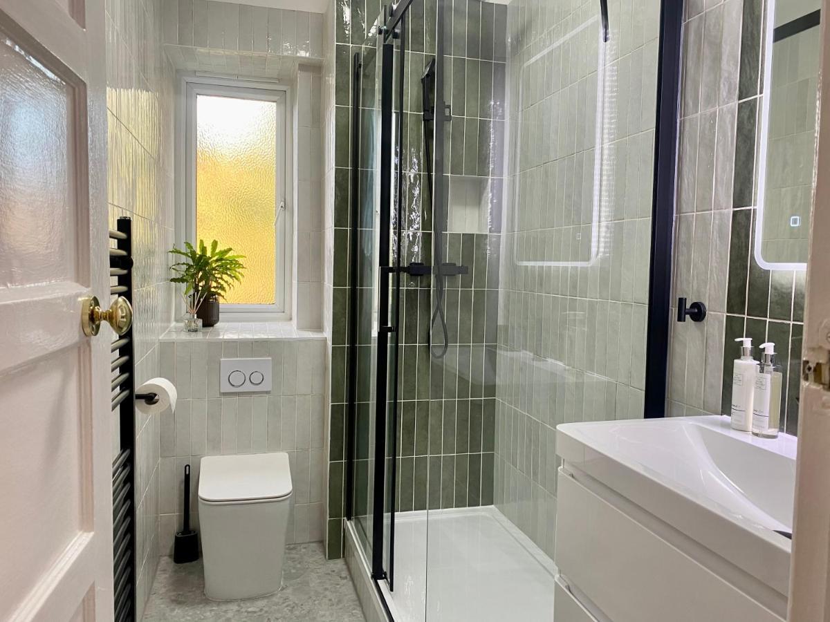 Newly Refurbished 2 Bedroom Apartment In South London Ngoại thất bức ảnh